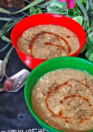 A picture of Chicken knorr veg soup.