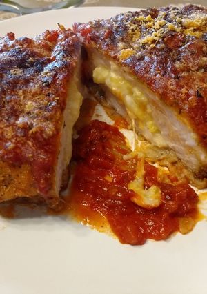 Una foto de Pechuga de pollo rellena
