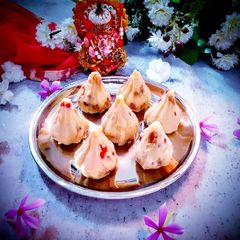 Custard modak A picture of Custard modak.
