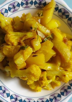 A picture of Aloo Cauliflower bhujia.