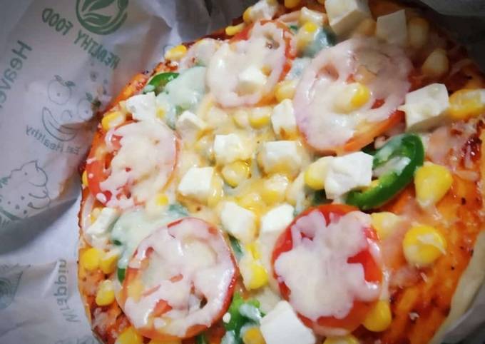 Veg paneer pizza