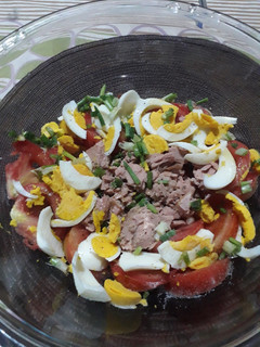 Una foto de Ensalada fresca de atún
