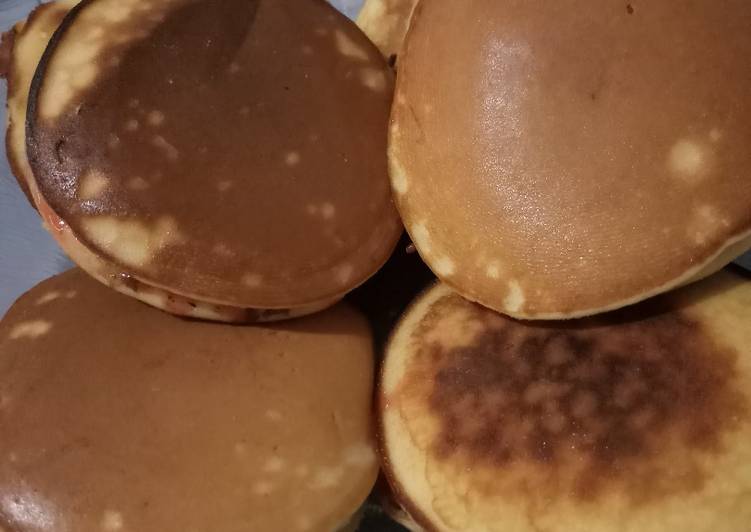 Dorayaki mini with Jam (Choconut, Chocolate, & Strawberry)
