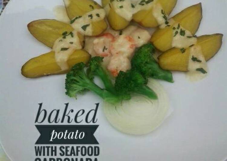 Baked potato with seafood carbonara sauce