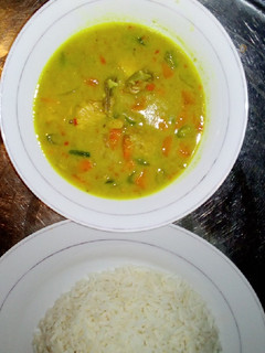 A picture of Coconut chicken curry sauce.