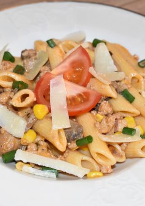 Szalonnás gombás pulykahúsos penne recept fotója