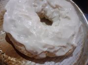 Una foto de donut sin huevo con aceite