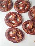 Brezel/Pretzel - alla farina di castagne