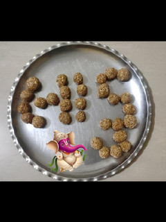 તલ ના લાડુ (Til Ladoo Recipe In Gujarati) રેસીપી મુખ્ય ફોટો