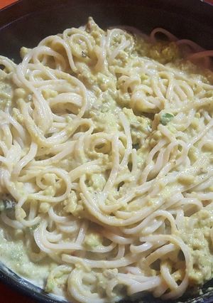Una foto de Spaghetti con salsa de palta
