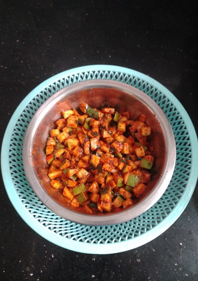 * க்விக் மாங்காய் ஊறுகாய் *(mango pickle recipe in tamil) செய்முறை முக்கிய புகைப்படம்