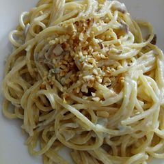 A picture of Spaghetti with Gorgonzola cream.