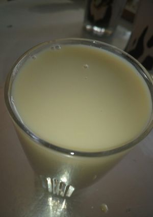 A picture of Condensed milk.
