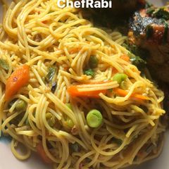 A picture of Stir fry spaghetti.