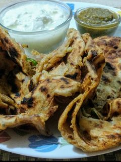 पंजाबी आलू पराठा साथ में दही (Punjabi aloo paratha sath me dahi recipe in Hindi) रेसिपी मुख्य फोटो