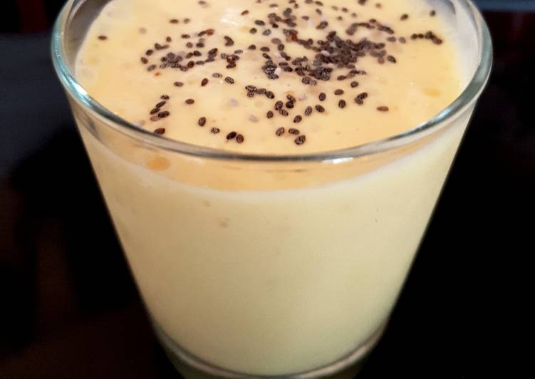 How to Make Super Quick Homemade My lovely Mango Milk smoothy with Chia Seeds on top. 😃