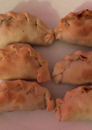 Una foto de Empanadas de lomo al vino desmenuzado