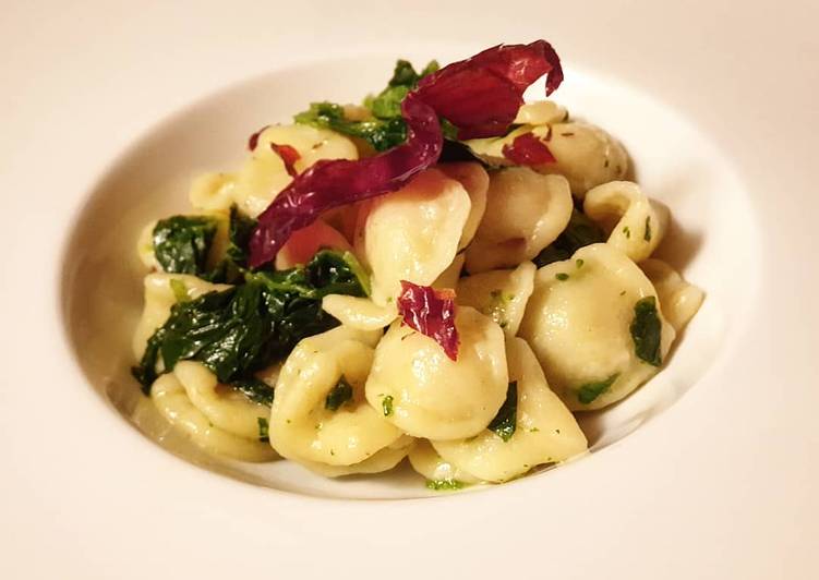 Orecchiette con Cime di rapa e peperone Crusco