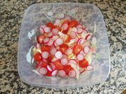 Une photo de framboises cerises