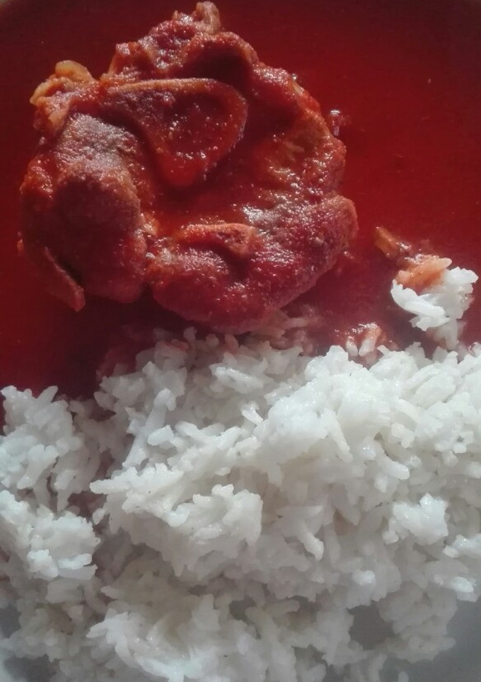 Una foto de Codillo de puerco en adobo