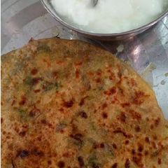 A picture of Potato paratha.