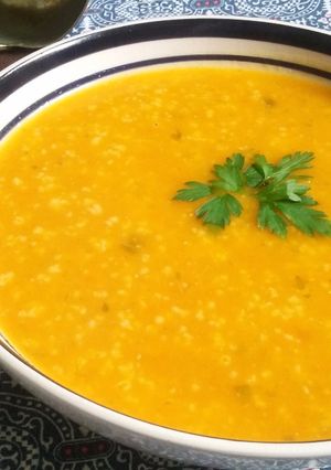 Una foto de Sopa de calabaza y avena