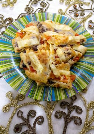 صورة لوصفة فطيرة السجق بمختلف أنواع الجبنة Mix 🧀