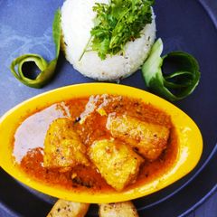 A picture of Stuffed Soya Chap Curry.