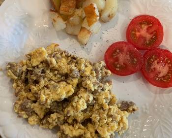 Easy Serving Recipe Scrambled Eggs with Sausage  Potatoes Home Style