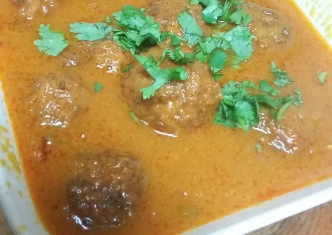 Step-by-Step Guide to Make Homemade Hung Curd Kofta Curry