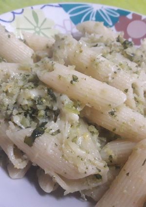 Una foto de Mostacholes con brócoli