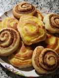 Rolls de canela o crema pastelera