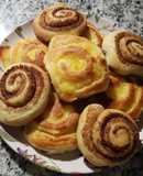 Rolls de canela o crema pastelera