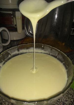 Una foto de Leche condensada caserita