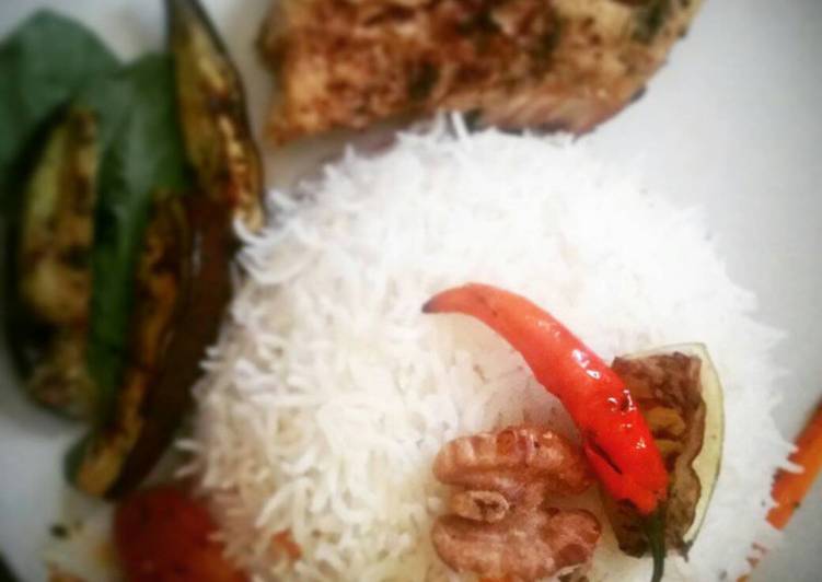 رز مع سمك مشوي