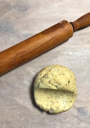 Une photo de Paté brisée à la moutarde et l’estragon