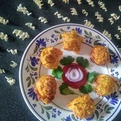 A picture of Maggi vada.
