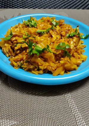 A picture of Cabbage Sabzi.