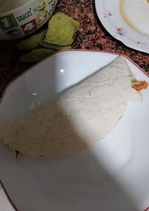 Foto principal de Burrito de pollo y aguacate