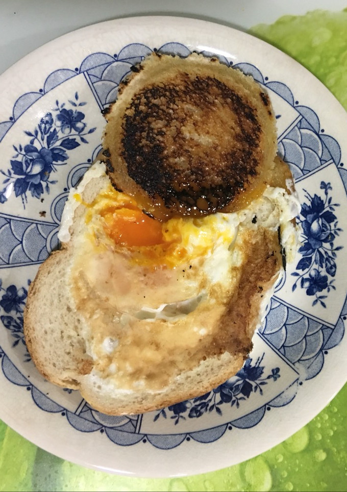 Una foto de Huevo en tostada