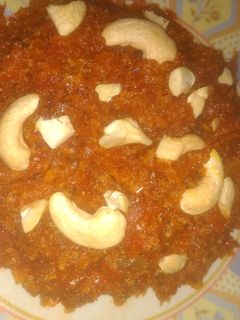 गाजर का हलवा (gajar ka halwa recipe in Hindi) रेसिपी मुख्य फोटो