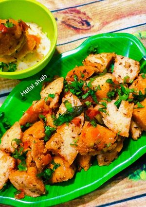 ઈડલી ટકાટક (Idli Takatak Recipe In Gujarati) રેસીપી મુખ્ય ફોટો
