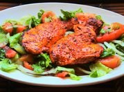 Una foto de pasta de achiote zumo de naranja