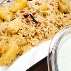 A picture of Aloo Matar Chawal.