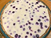 Una foto de kuchen frutos rojos