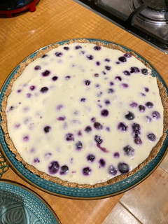 Una foto de Kuchen de yogurt y arándanos
