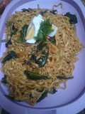 Mie tumis telur asin