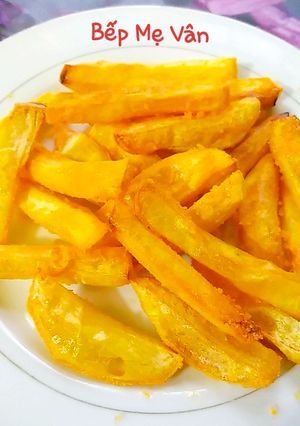 Hình của món Khoai tây nướng nồi chiên không dầu lắc phô mai.