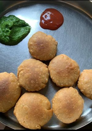 मूंग दाल के पकोड़े (moong dal ke pakode recipe in Hindi) रेसिपी मुख्य फोटो