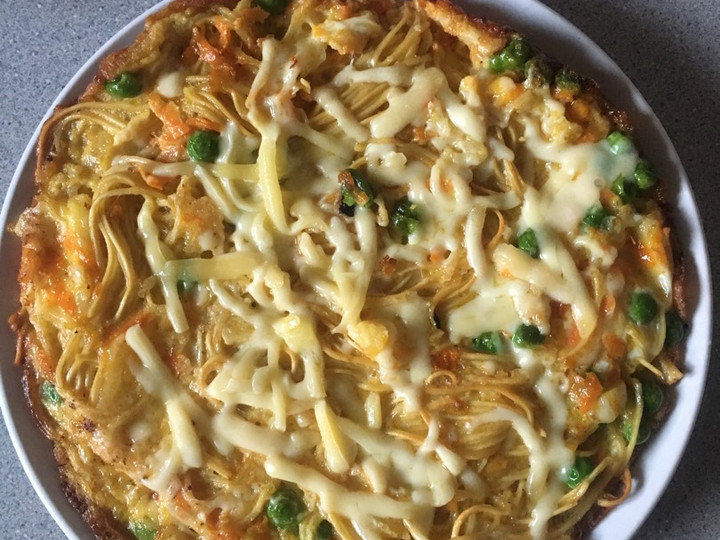 Bagaimana Menyiapkan Omlet mie extra keju utk anak yang Bikin Ngiler